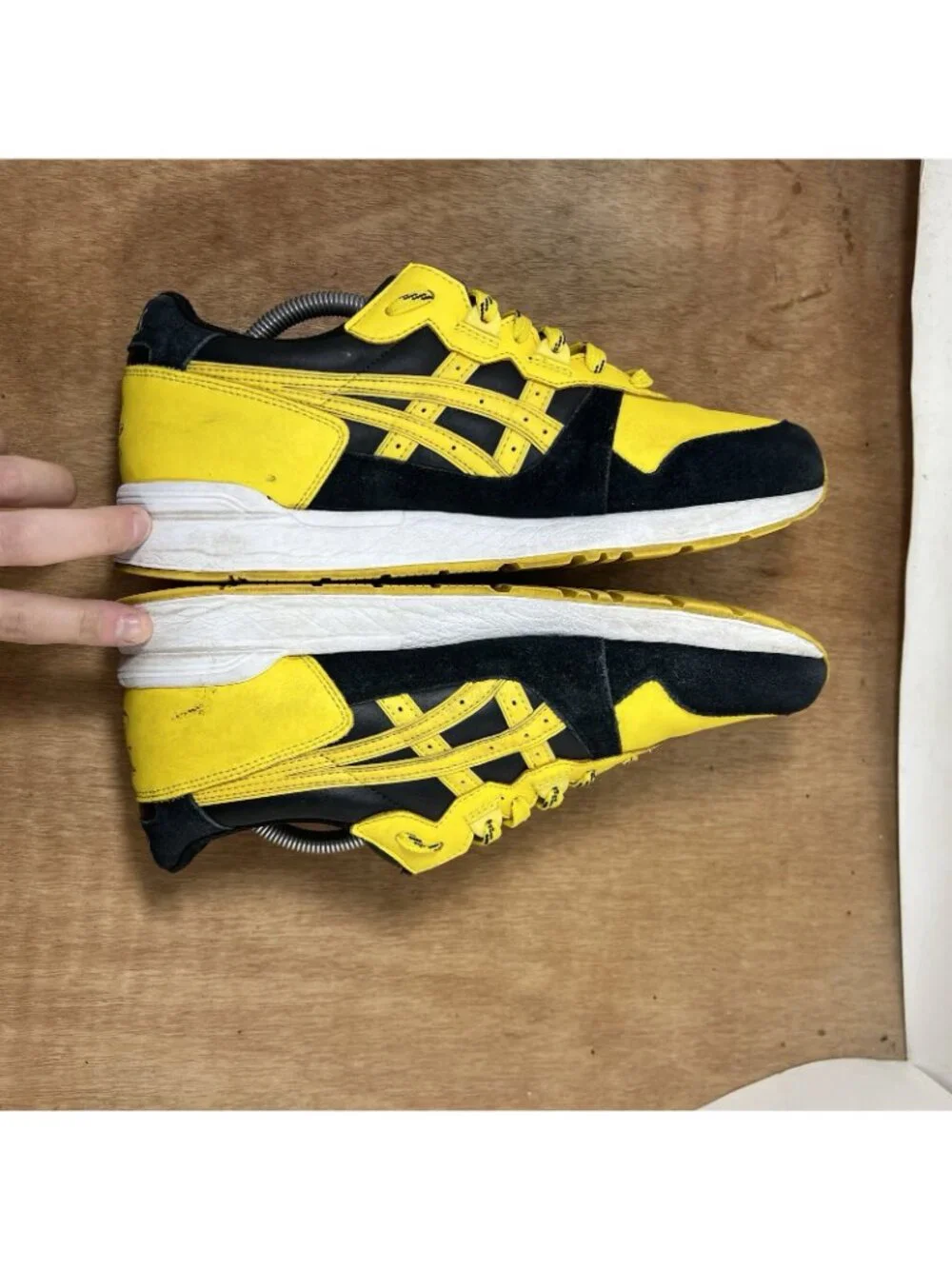 ASICS Tiger Gel-Lyte Cobra Kai Dojo Pack Sneakers Mens 10.5 Yellow/Black Suede